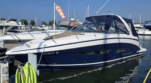 2015 Regal 32 Express