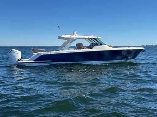 2024 Tiara Yachts 43 LS
