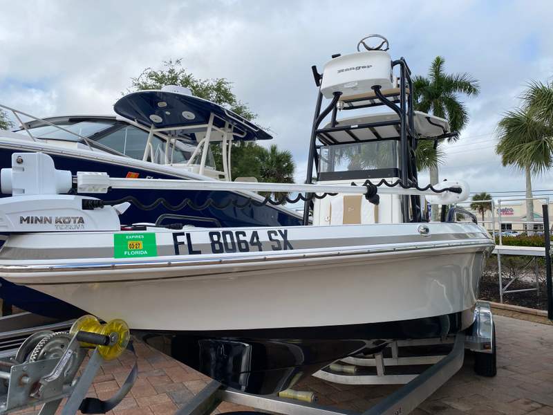 2021 Ranger 2510 Bay